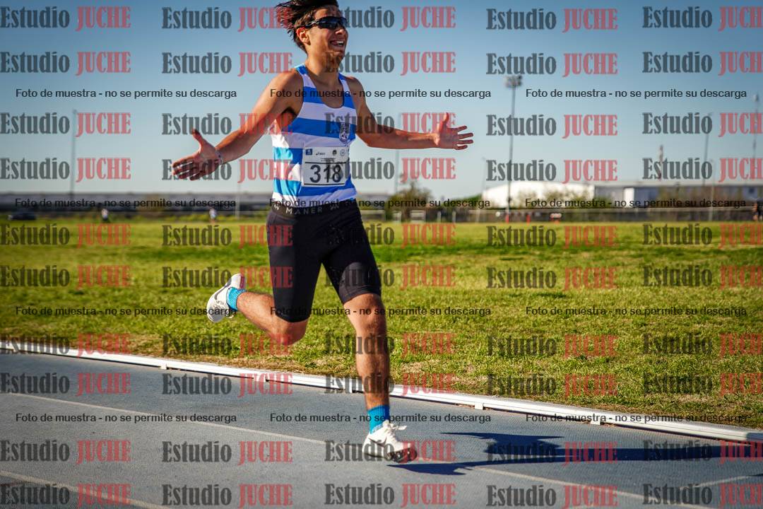 Fotos de los 2000 m llanos de varones
