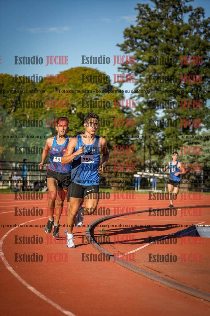 Fotos de los 3000 m llanos de varones