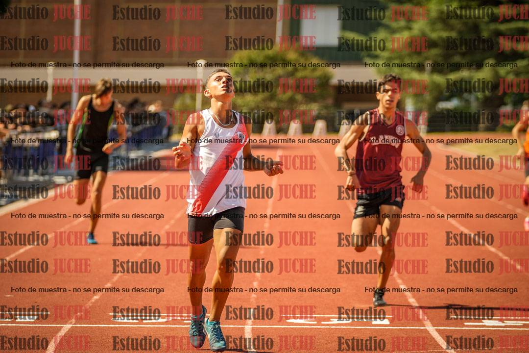 Fotos de los 400 m llanos de varones