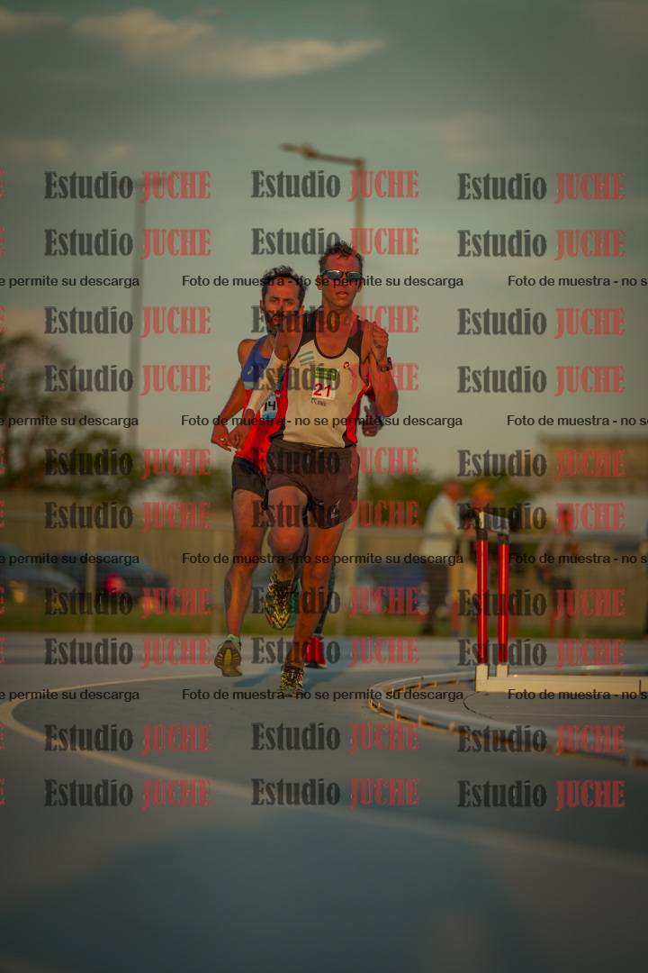 Fotos de los 3000 m llanos de varones