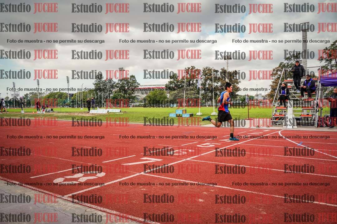 Fotos de los 400 m llanos de varones