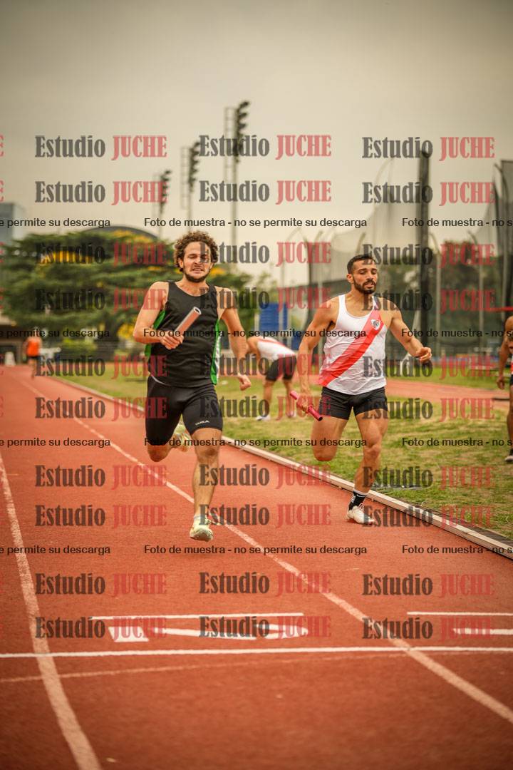 Fotos de las Postas 4x400 m de varones