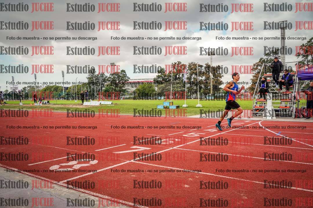 Fotos de los 400 m llanos de varones