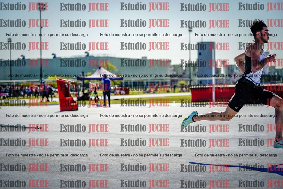 Fotos de los 400 m llanos de varones