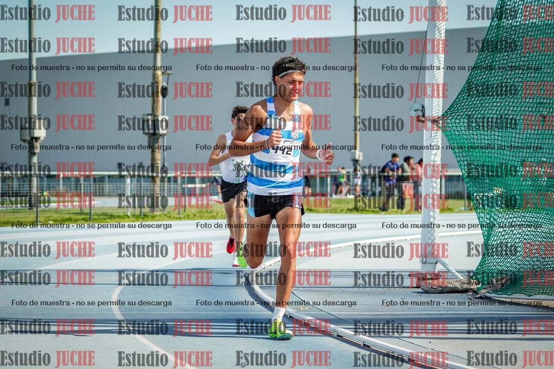 Fotos de los 3000 m llanos de varones