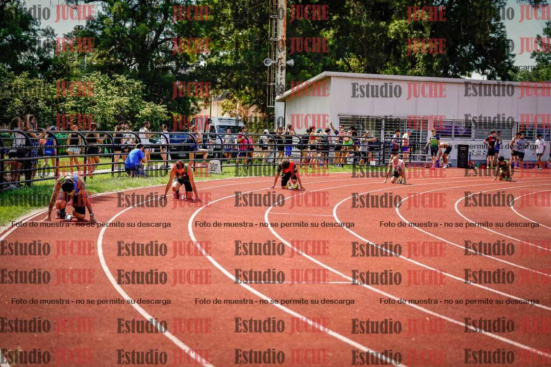 Fotos de los 400 m llanos de varones