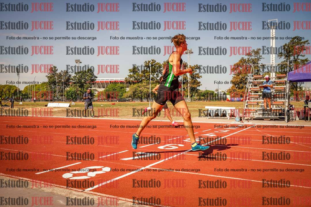 Fotos de los 400 m llanos de varones