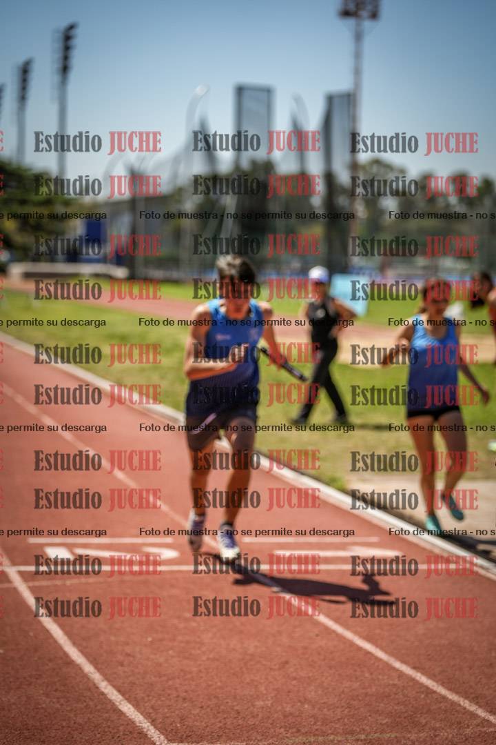 Fotos de las Postas 8x200 m de mujeres y varones - FINAL