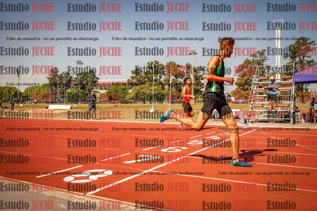 Fotos de los 400 m llanos de varones