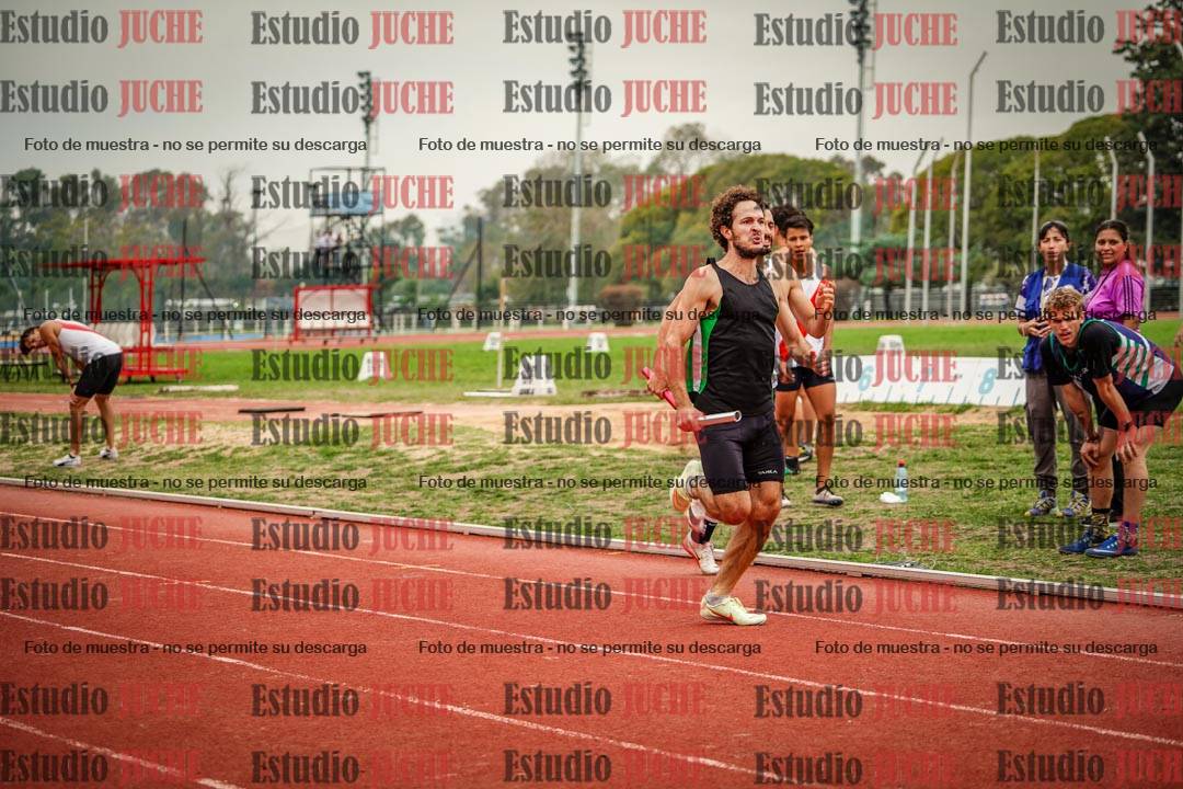 Fotos de las Postas 4x400 m de varones