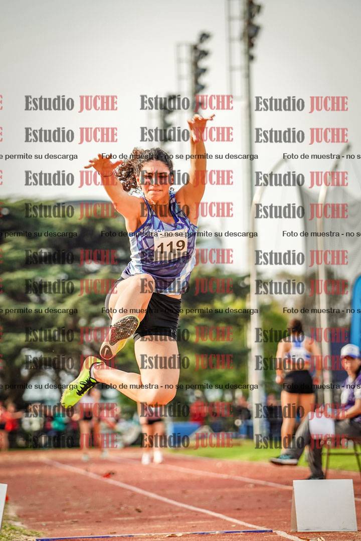 Fotos del salto en largo de mujeres