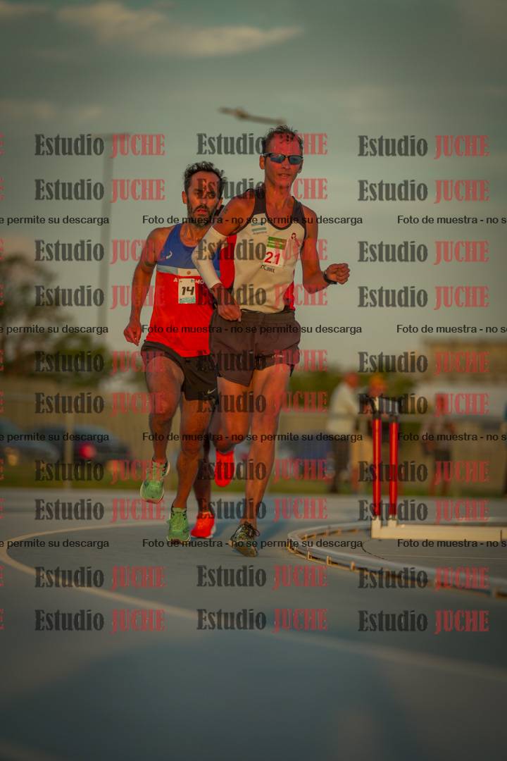 Fotos de los 3000 m llanos de varones