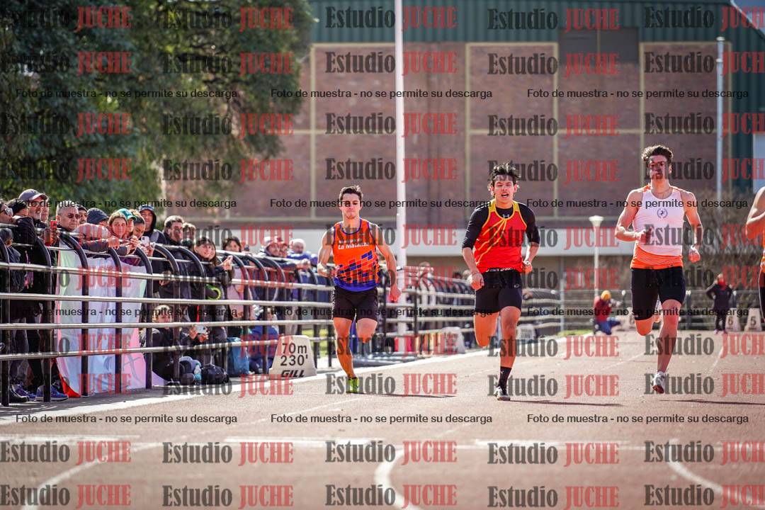 Fotos de los 200 m llanos de varones