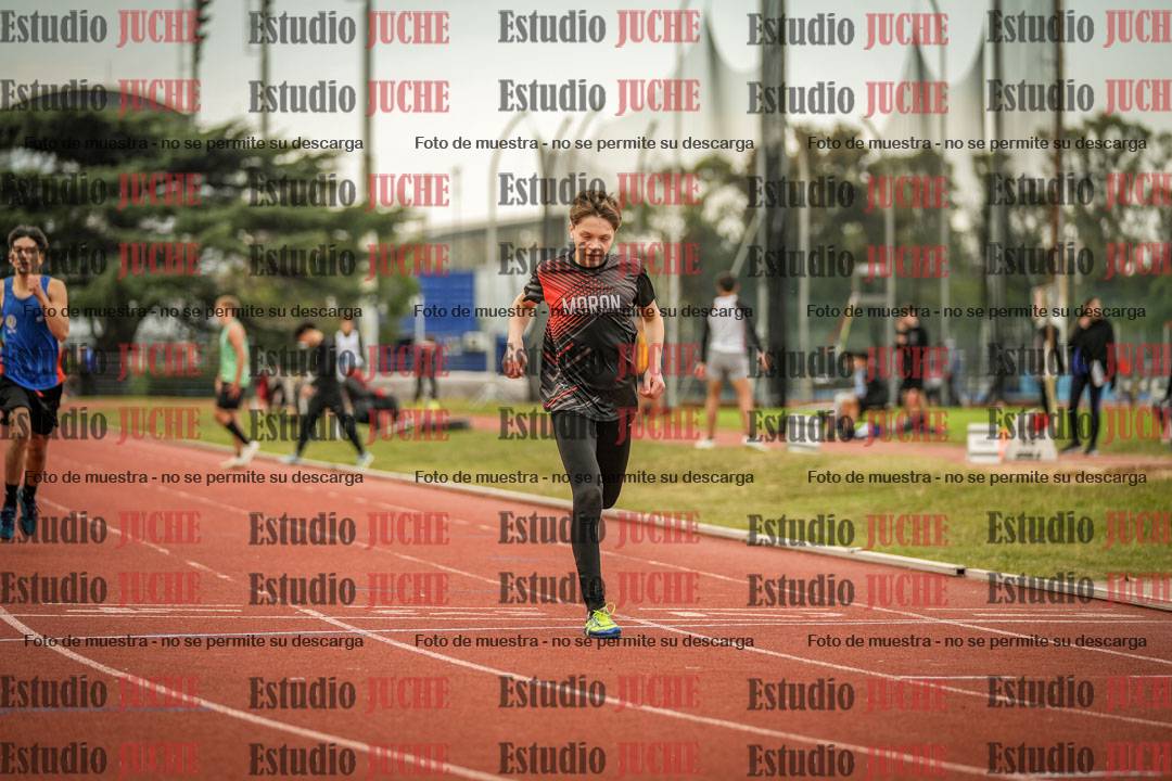 Fotos de los 400 m llanos de varones