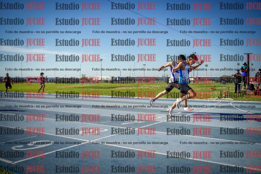 Fotos de los 400 m llanos de varones