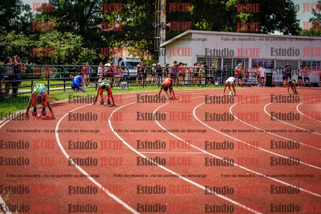 Fotos de los 400 m llanos de varones