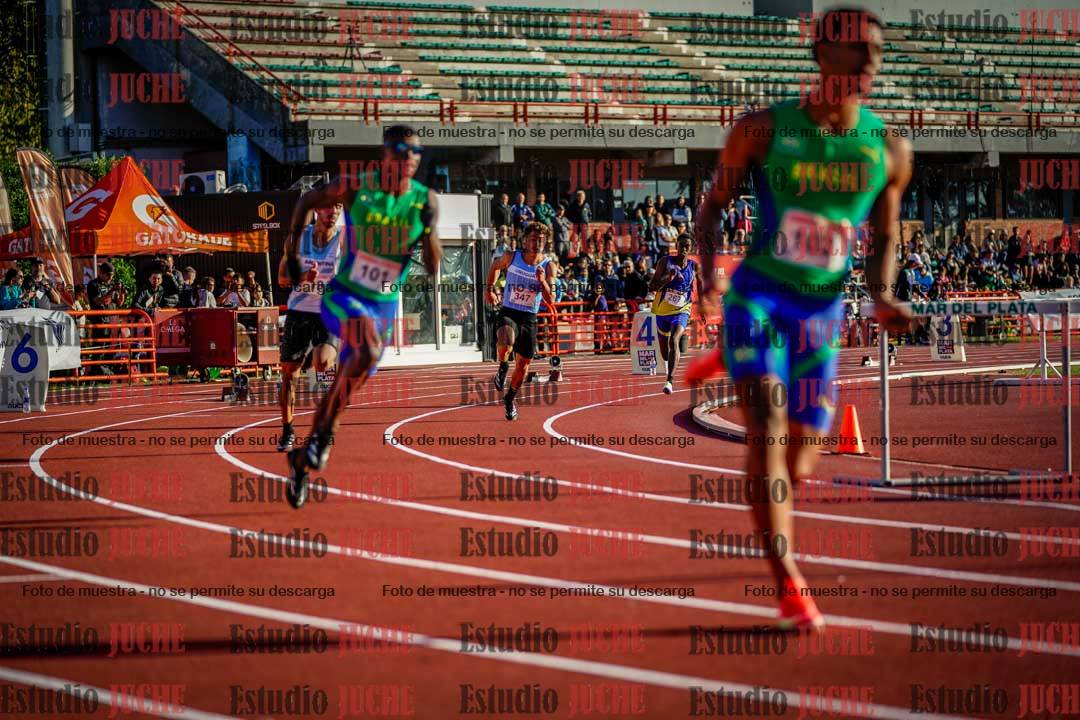 Fotos de los 400 m con vallas de varones - FINAL