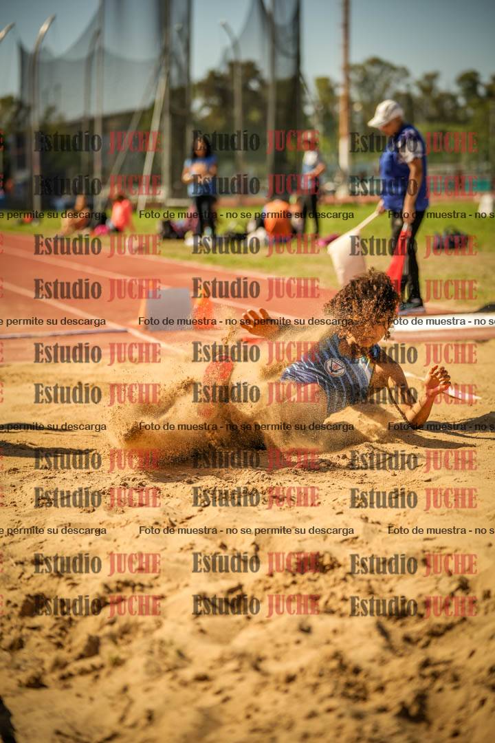 Fotos del salto en largo de mujeres
