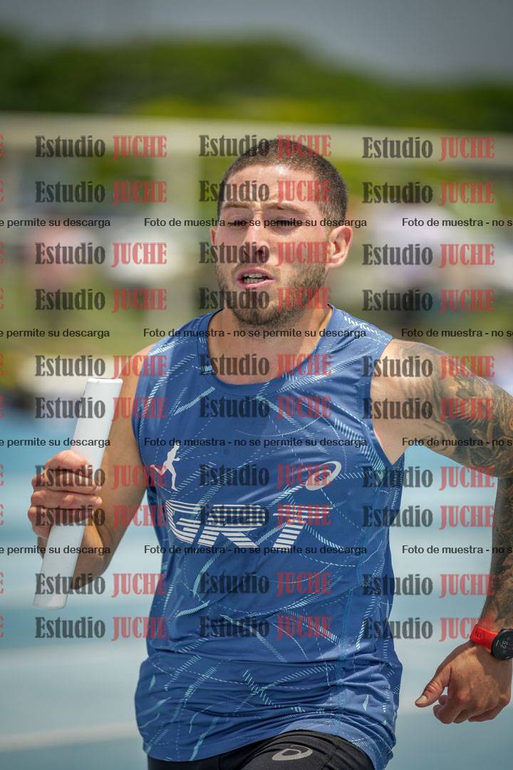 Fotos durante el transcurso de los relevos 20' para running teams - serie 2
