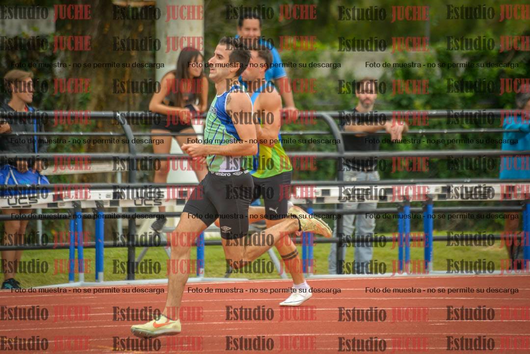 Fotos de los 400 m llanos de varones