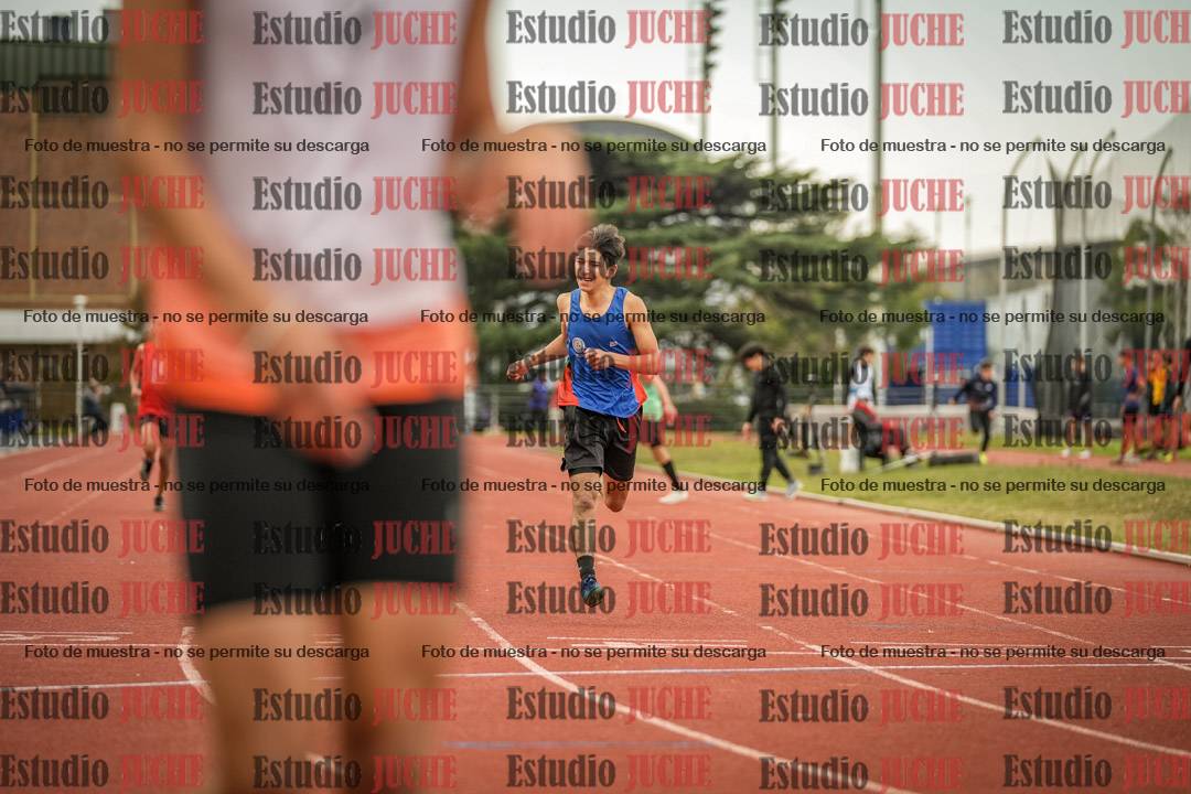 Fotos de los 400 m llanos de varones