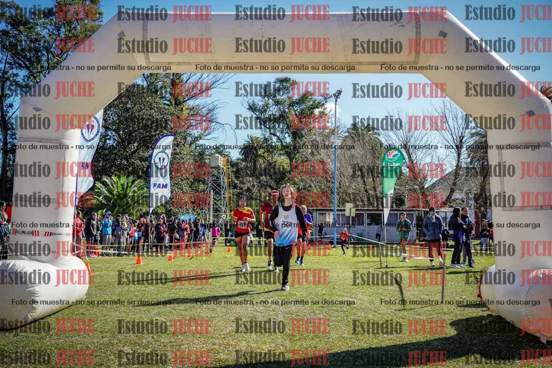 Fotos de la llegada del cross de 1500 m