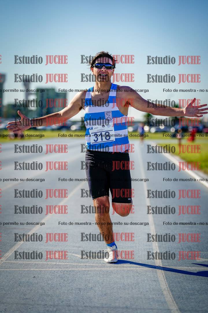 Fotos de los 2000 m llanos de varones