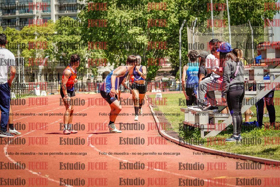 Fotos de las Postas 8x200 m de mujeres y varones - FINAL