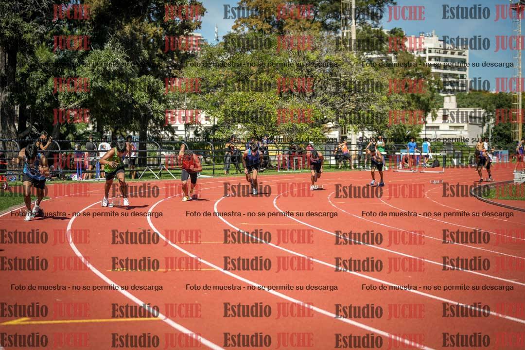 Fotos de los 200 m llanos de varones