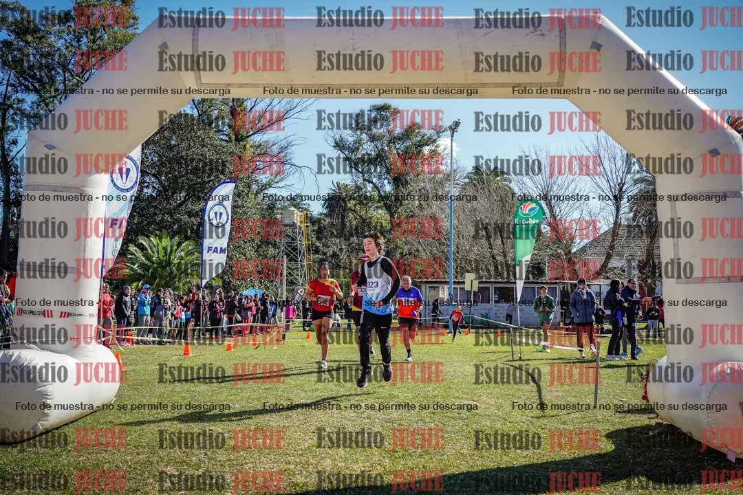 Fotos de la llegada del cross de 1500 m