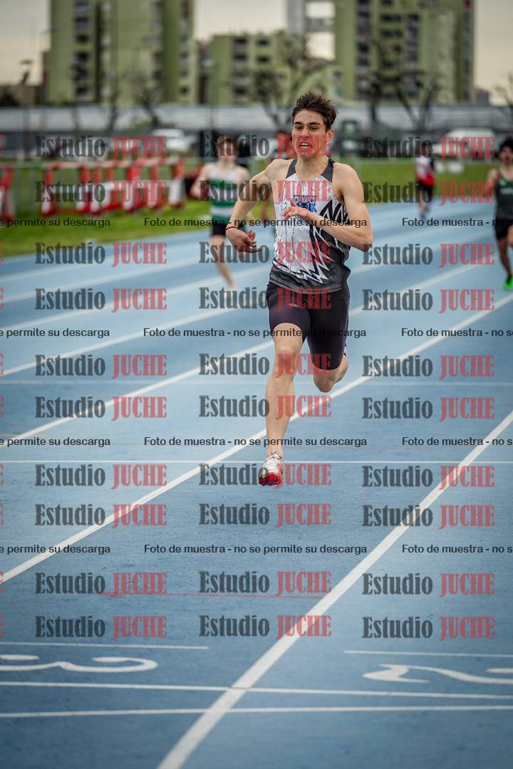 Fotos de los 300 m llanos de varones - U17