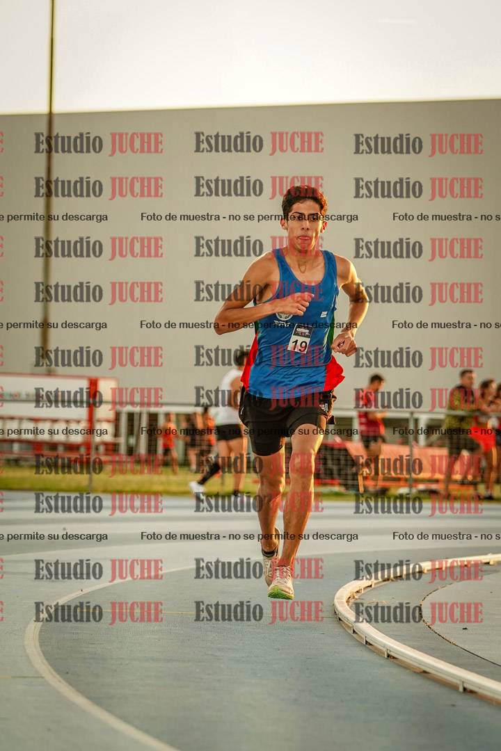 Fotos de los 3000 m llanos de varones