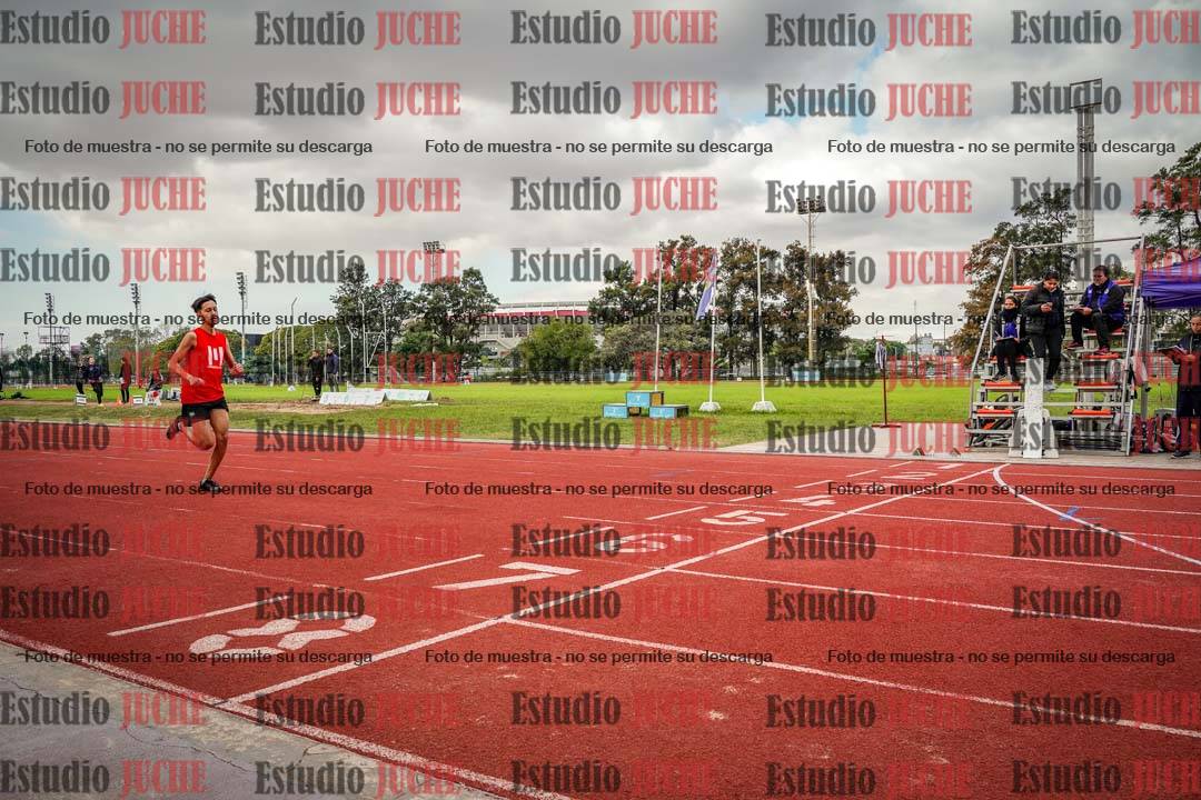 Fotos de los 400 m llanos de varones