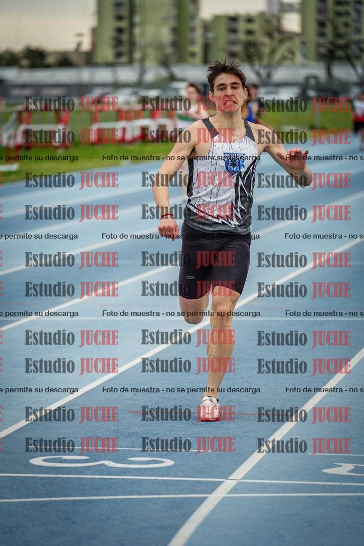 Fotos de los 300 m llanos de varones - U17