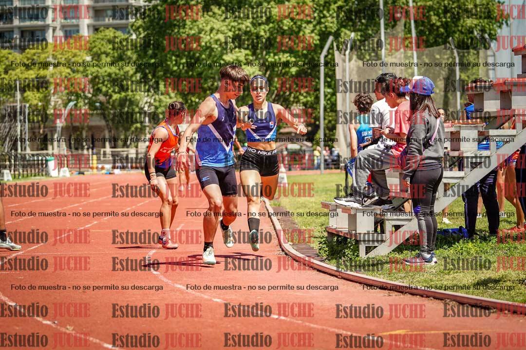 Fotos de las Postas 8x200 m de mujeres y varones - FINAL