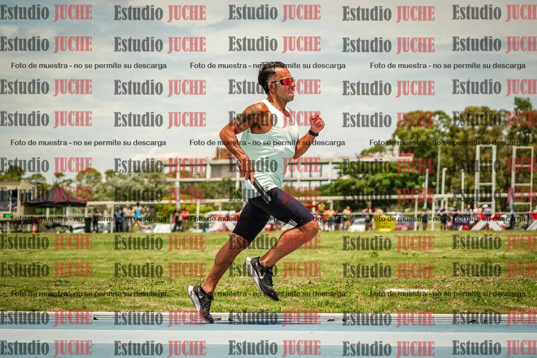 Fotos durante el transcurso de los relevos 20' para running teams - serie 2