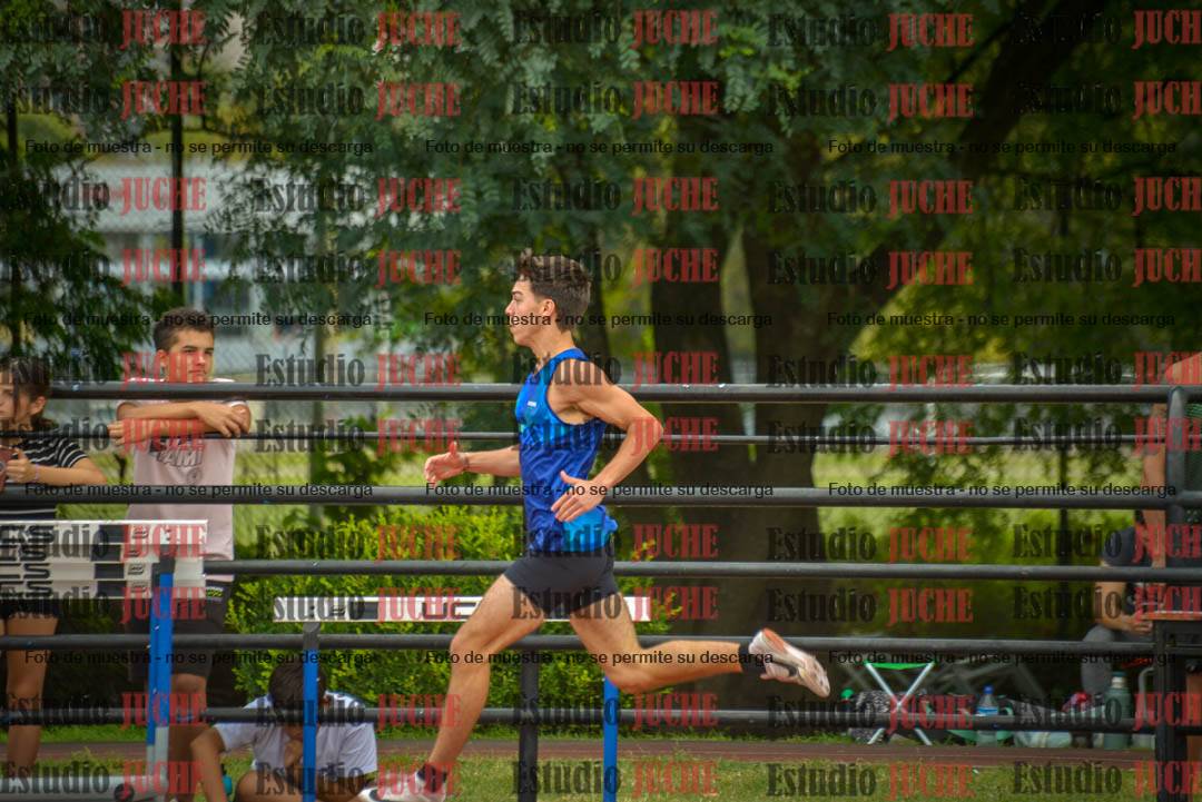 Fotos de los 400 m llanos de varones