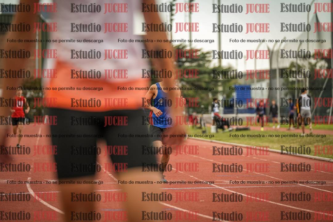 Fotos de los 400 m llanos de varones