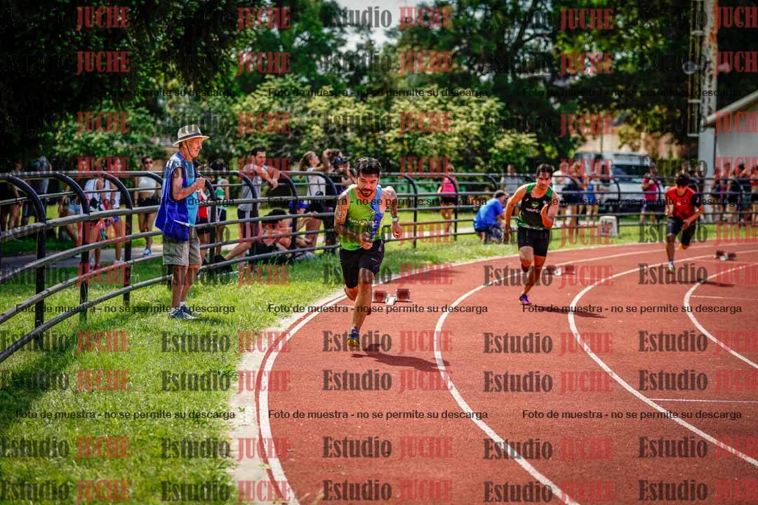 Fotos de los 400 m llanos de varones