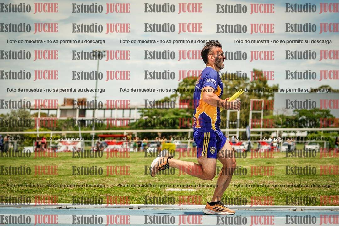 Fotos durante el transcurso de los relevos 20' para running teams - serie 2