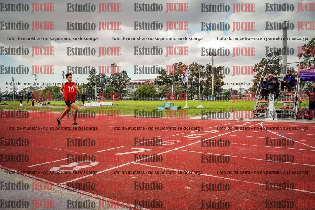 Fotos de los 400 m llanos de varones