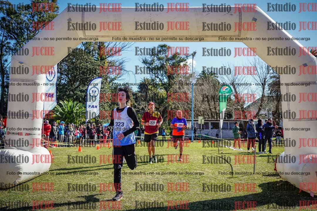 Fotos de la llegada del cross de 1500 m