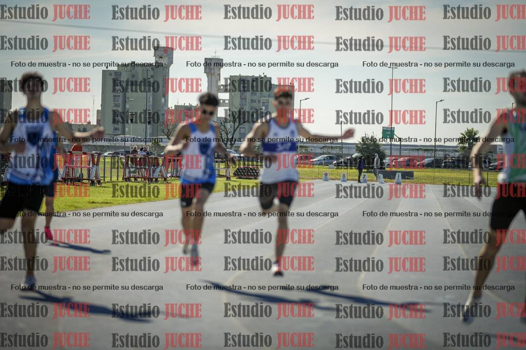 Fotos de los 400 m llanos de varones