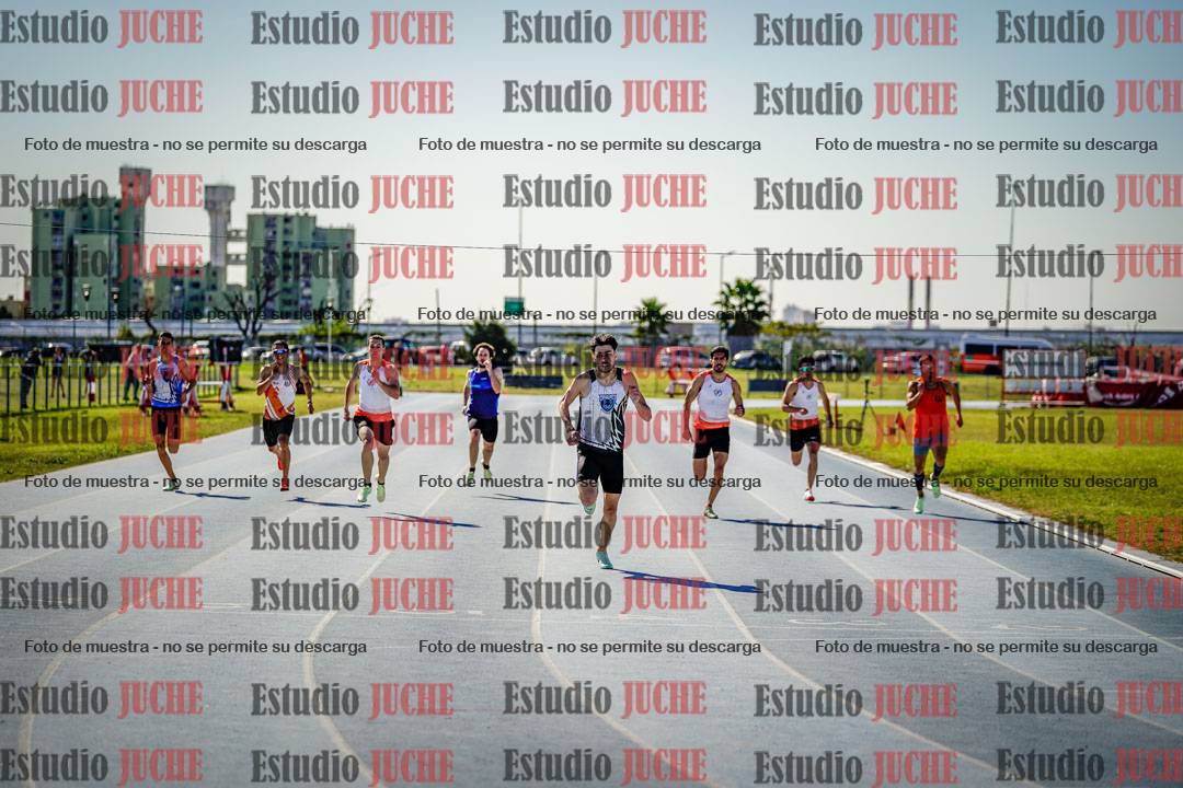 Fotos de los 400 m llanos de varones