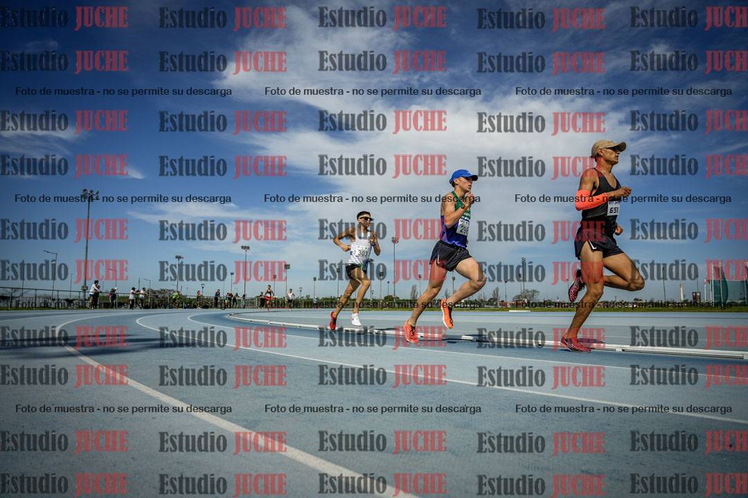 Fotos de los 3000 m llanos de varones