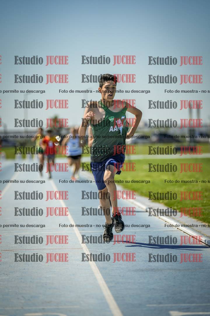 Fotos de los 800 m llanos de varones