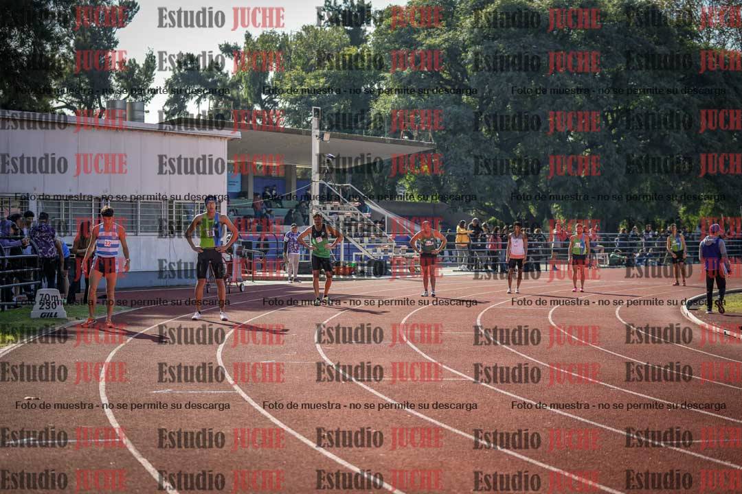 Fotos de los 800 m llanos de varones