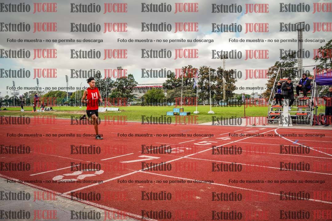 Fotos de los 400 m llanos de varones