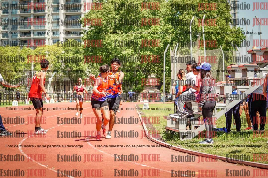 Fotos de las Postas 8x200 m de mujeres y varones - FINAL