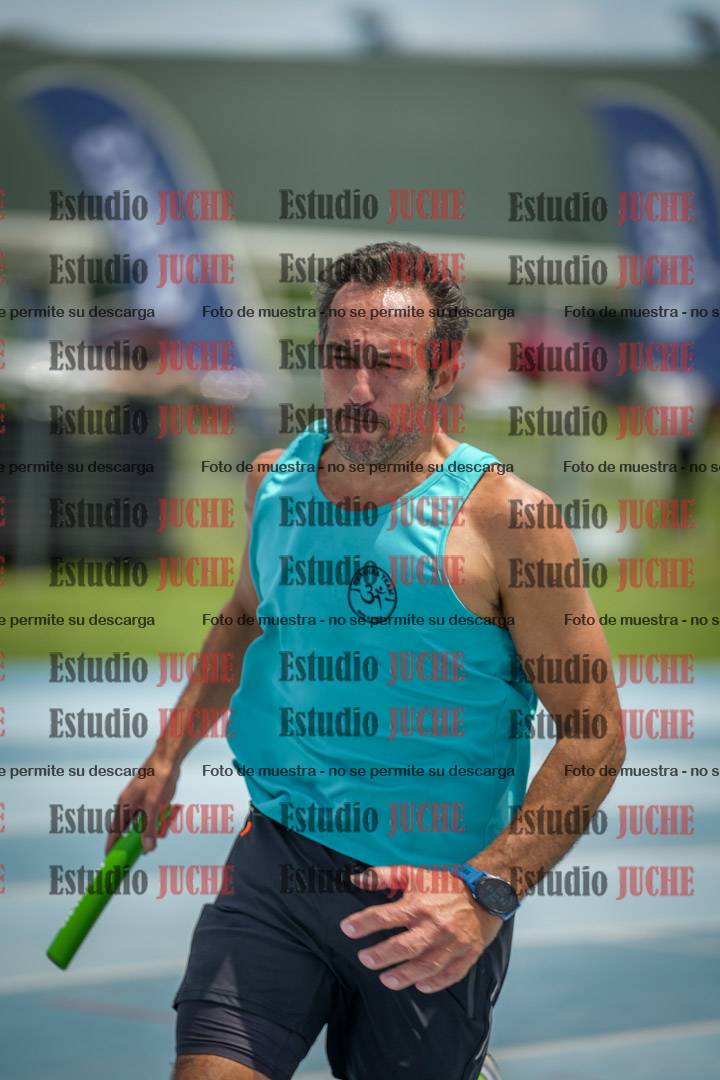 Fotos durante el transcurso de los relevos 20' para running teams - serie 2